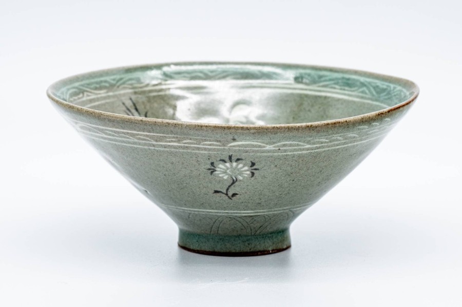 Shop Teaware Other Production Areas Chawan (Matcha Bowls) | Korean Matcha Bowl - /Han Man-Ki - Flower Yunjiao Celadon Tea Bowl - 375Ml